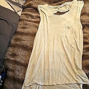 Size small. Brand is Legacy work out lounge shirt. Cute just for hanging out.